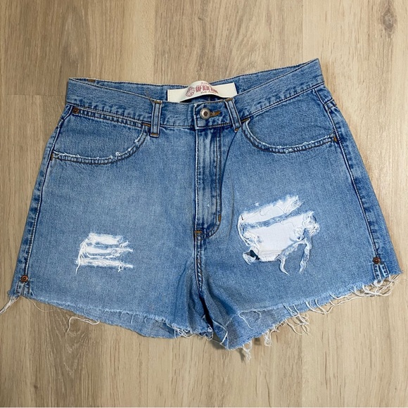 Vintage Gap Jean Shorts - Picture 2 of 4